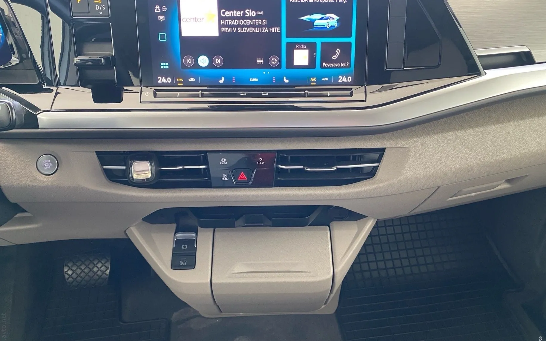 Notranja slika - Volkswagen Multivan - 2.0 TDI DSG Life EDITION - 9