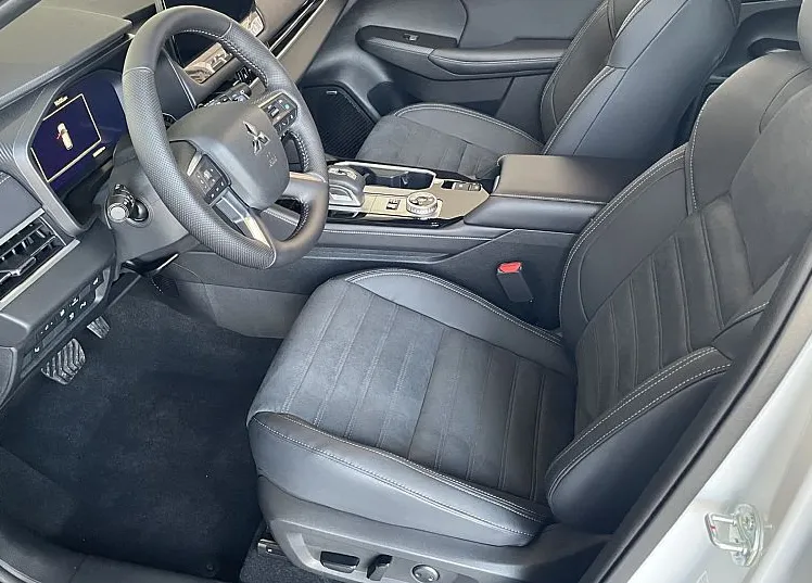 Zunanja slika - Mitsubishi Outlander - 2.4 PHEV Intense Auto - 6
