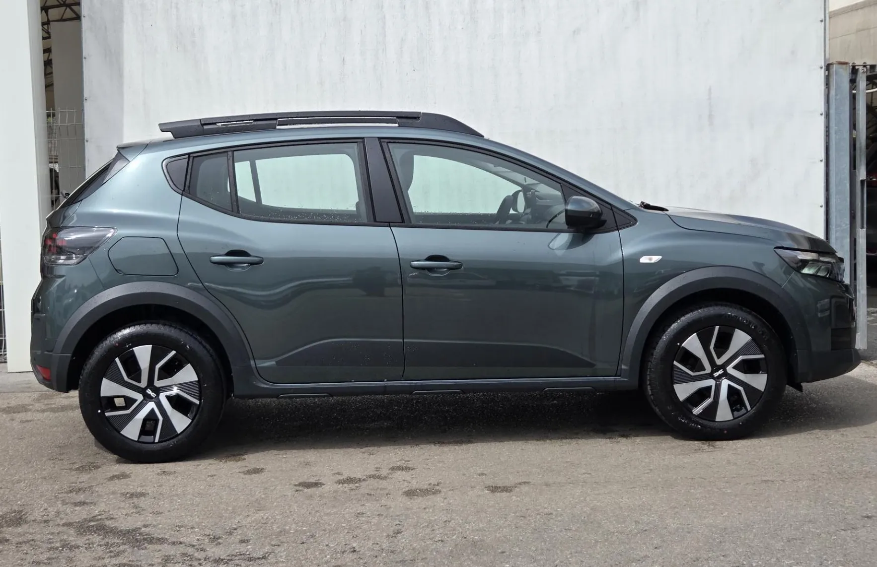 Zunanja slika - Dacia Sandero - Stepway Expression TCe110 + Paket Zima - 4