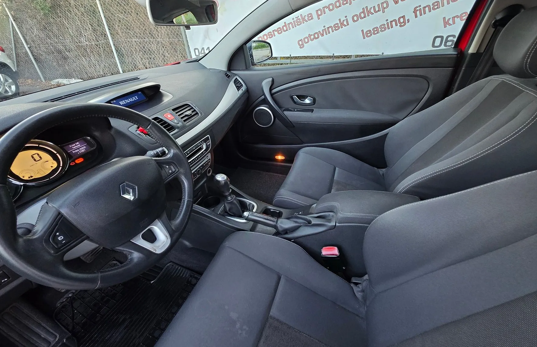 Zunanja slika - Renault Mégane - Megane COUPE 1.6 16V XENON-KEYLESS GO-ALU-SLOVENSKI - 9