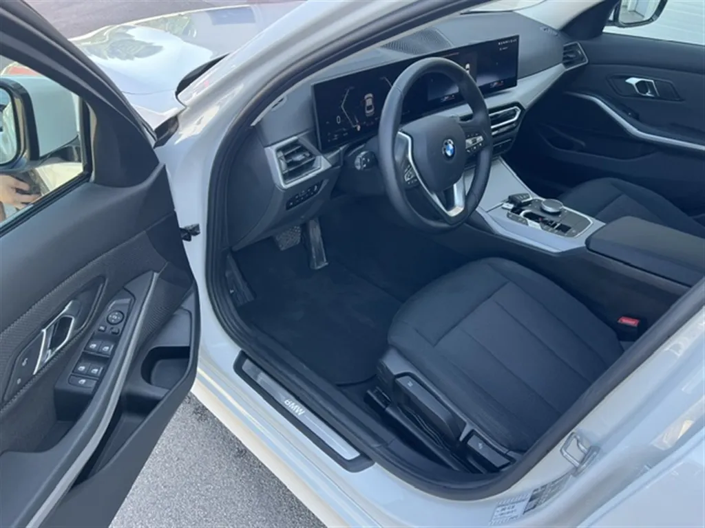 Zunanja slika - BMW Serija 3 - 318i - 6