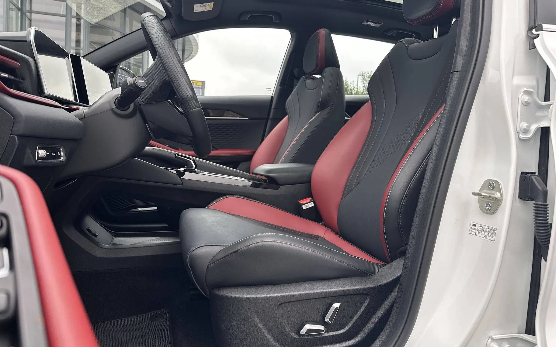Notranja slika - Geely CoolRay - 1.5 TD GF - 10