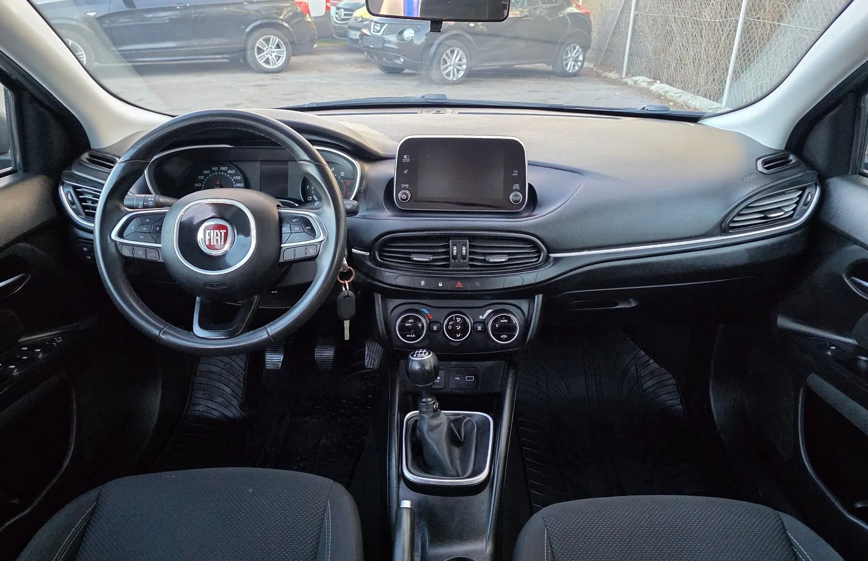 Zunanja slika - Fiat Tipo - 1.4 16V ALU PLATIŠČA-ZASLON-KLIMA-SAMO 52385KM - 8