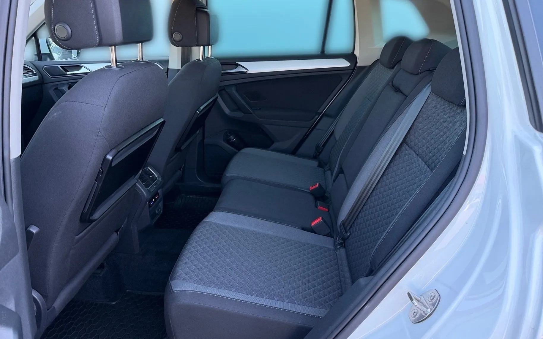 Notranja slika - Volkswagen Tiguan - 1.4 TSI ACT BMT Comfortline-LED-ACC-PDC-Vzv.kamera - 11