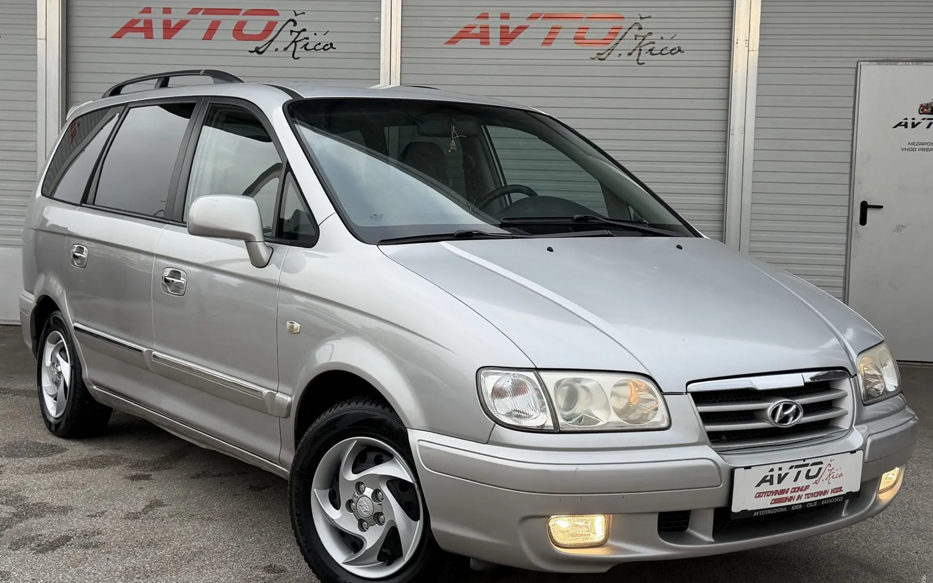 Zunanja slika - Hyundai Trajet - 2.0 CVVT GLS-7SEDEŽEV-ALU-AUTO KLIMA-VLEČNA KLJU.. - 12