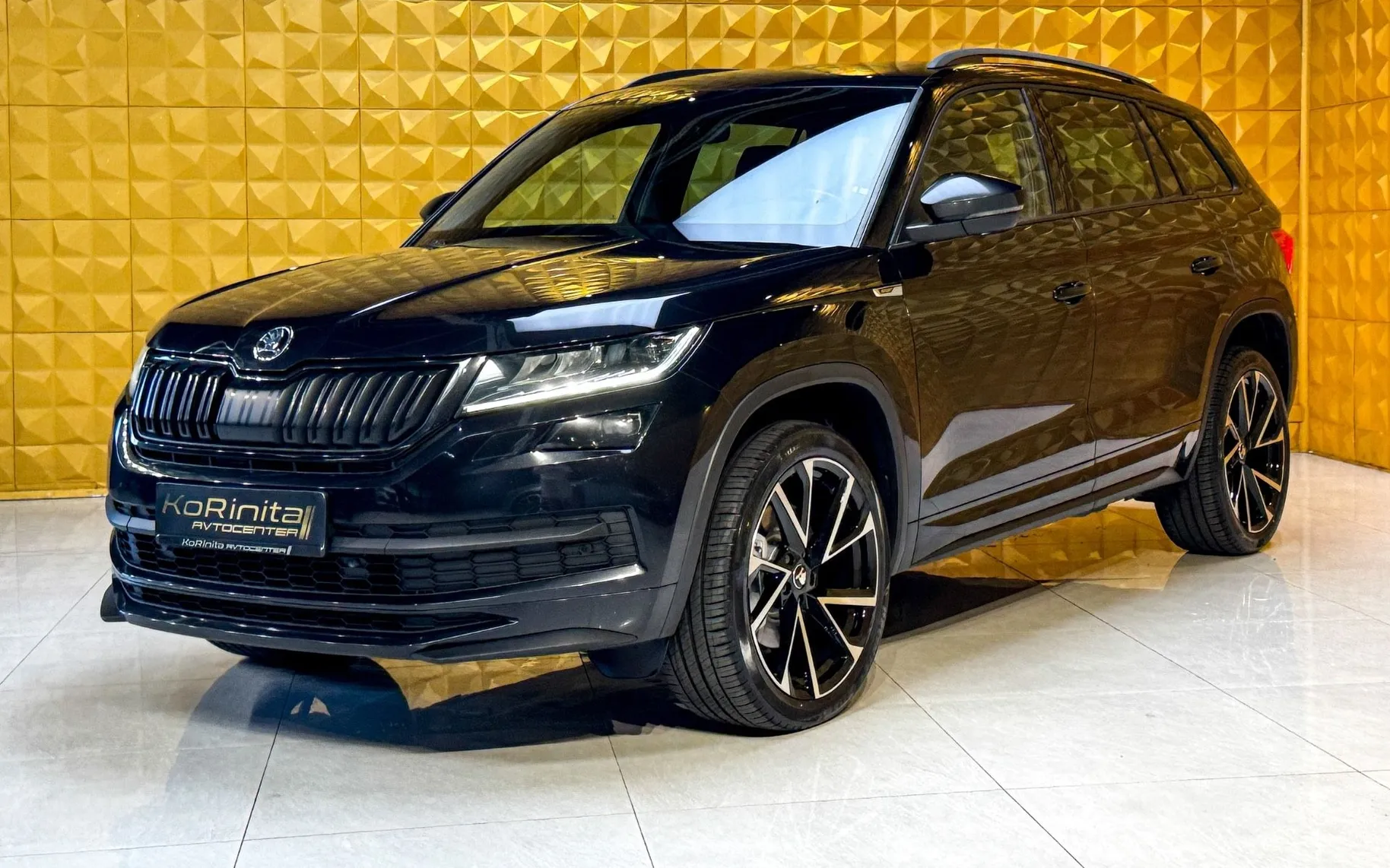 Zunanja slika - Škoda Kodiaq - 2.0 TDI AUT. 4X4-Sportline-7 SEDEZEV-GRETJE-KAMERA - 5