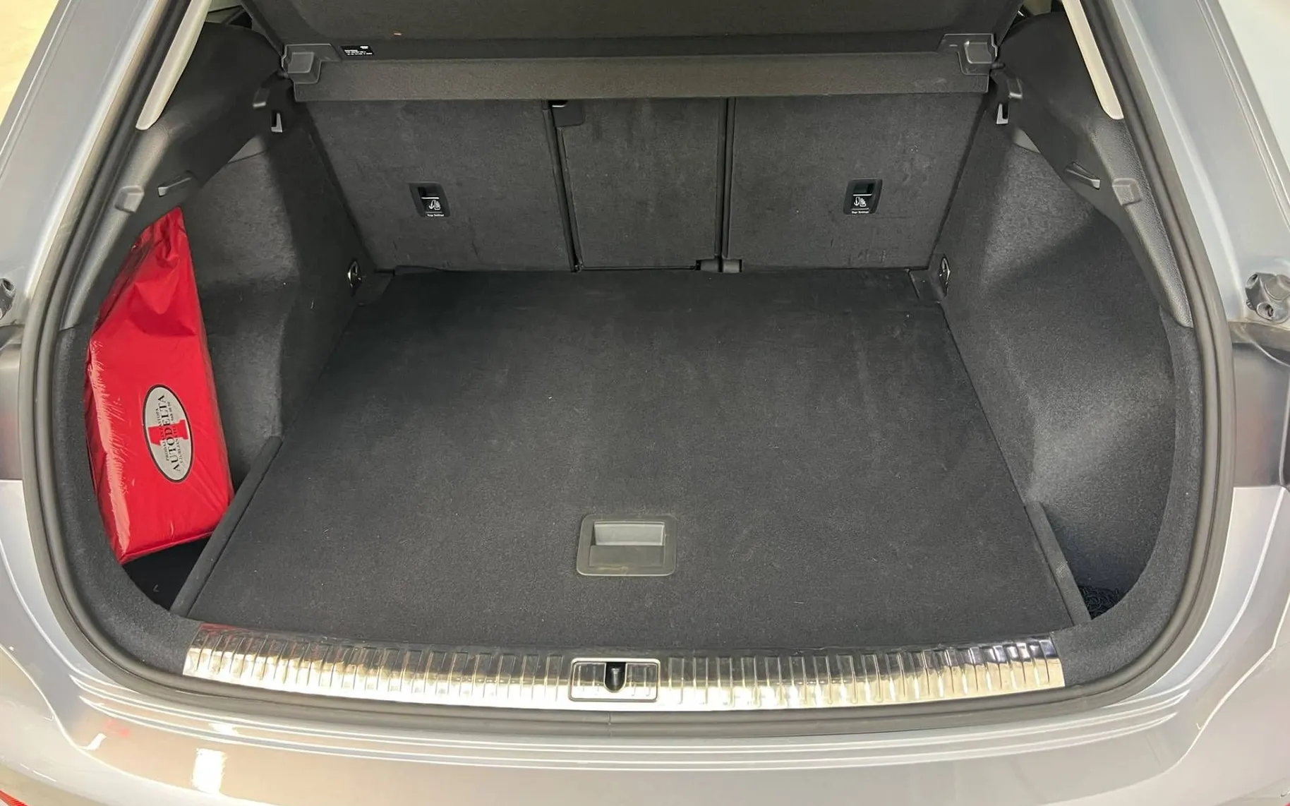 Notranja slika - Audi Q3 - 35 TDI Advanced S tronic - 11
