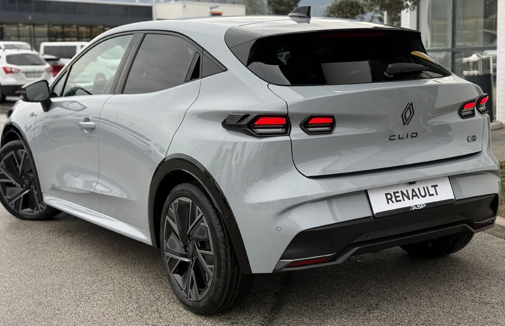 Zunanja slika - Renault Clio - E-Tech 160 ESPRIT ALPINE - 6