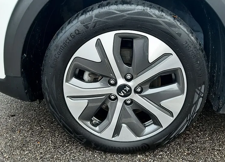 Zunanja slika - KIA Niro - EV 150 KW  204 KM  Motion 64kWh+1.LAST+SLO - 6