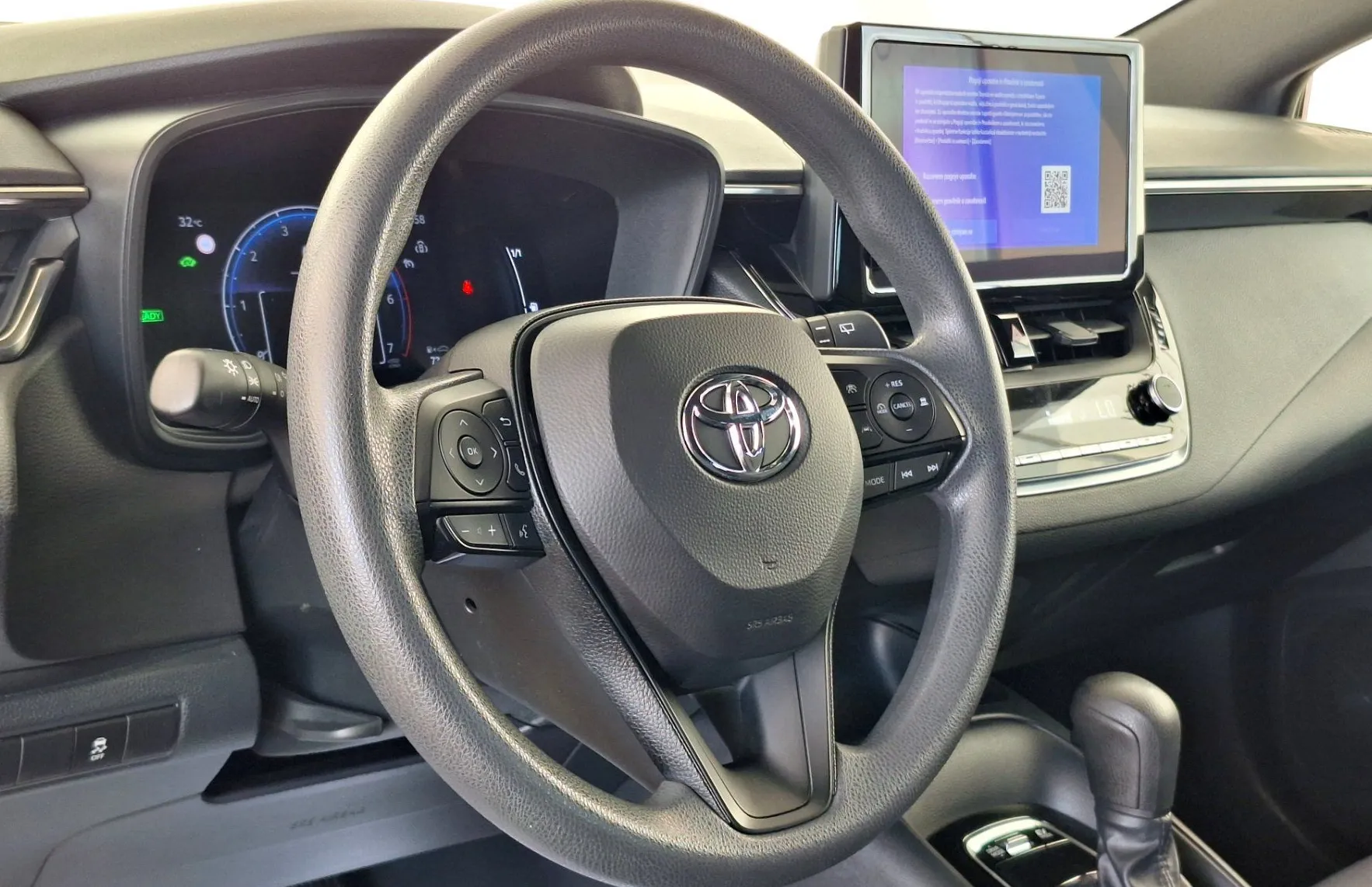 Zunanja slika - Toyota Corolla - TS Hybrid 1.8 VVT-i Terra Black Pack - 17