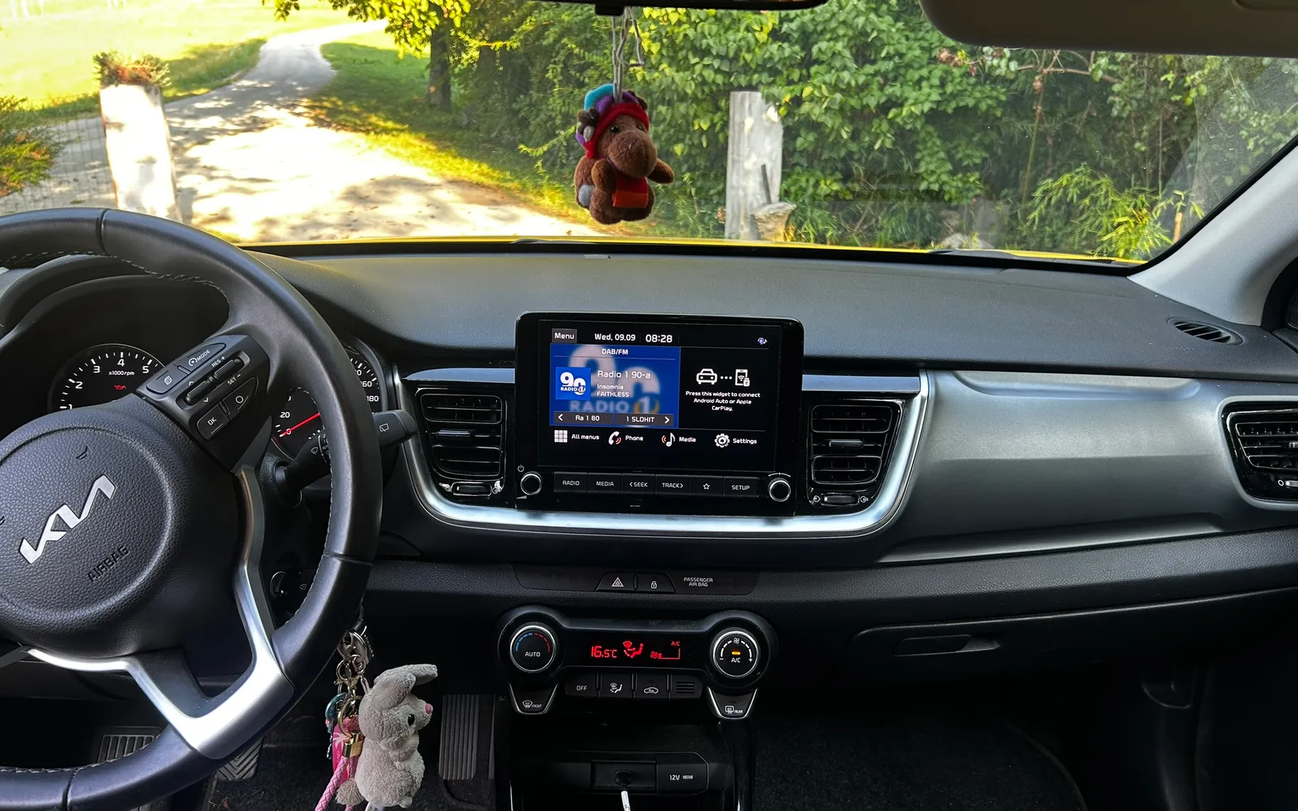 Notranja slika - KIA Stonic - 1,25 MPI LX Urban ISG - 4