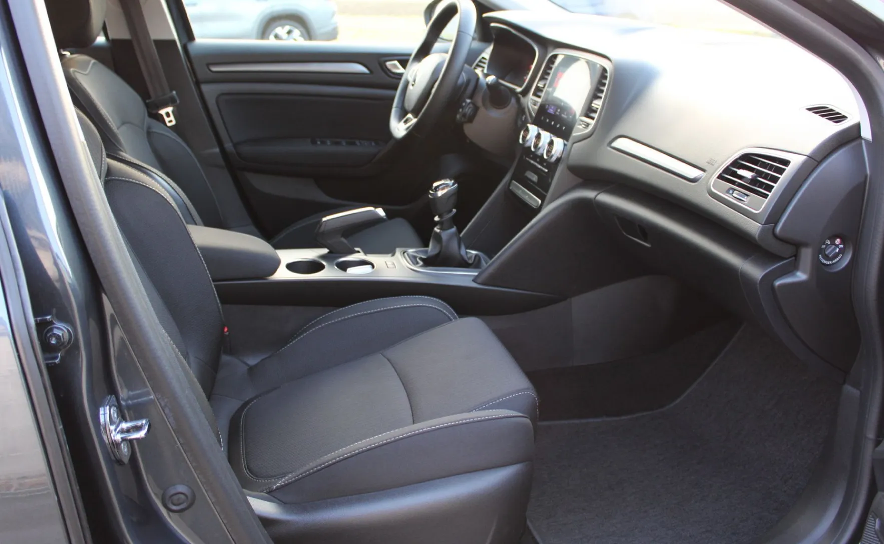 Zunanja slika - Renault Mégane - Megane Blue dCi 115 BUSINESS NAVI-PDC-LED-LINE ASSIST - 12