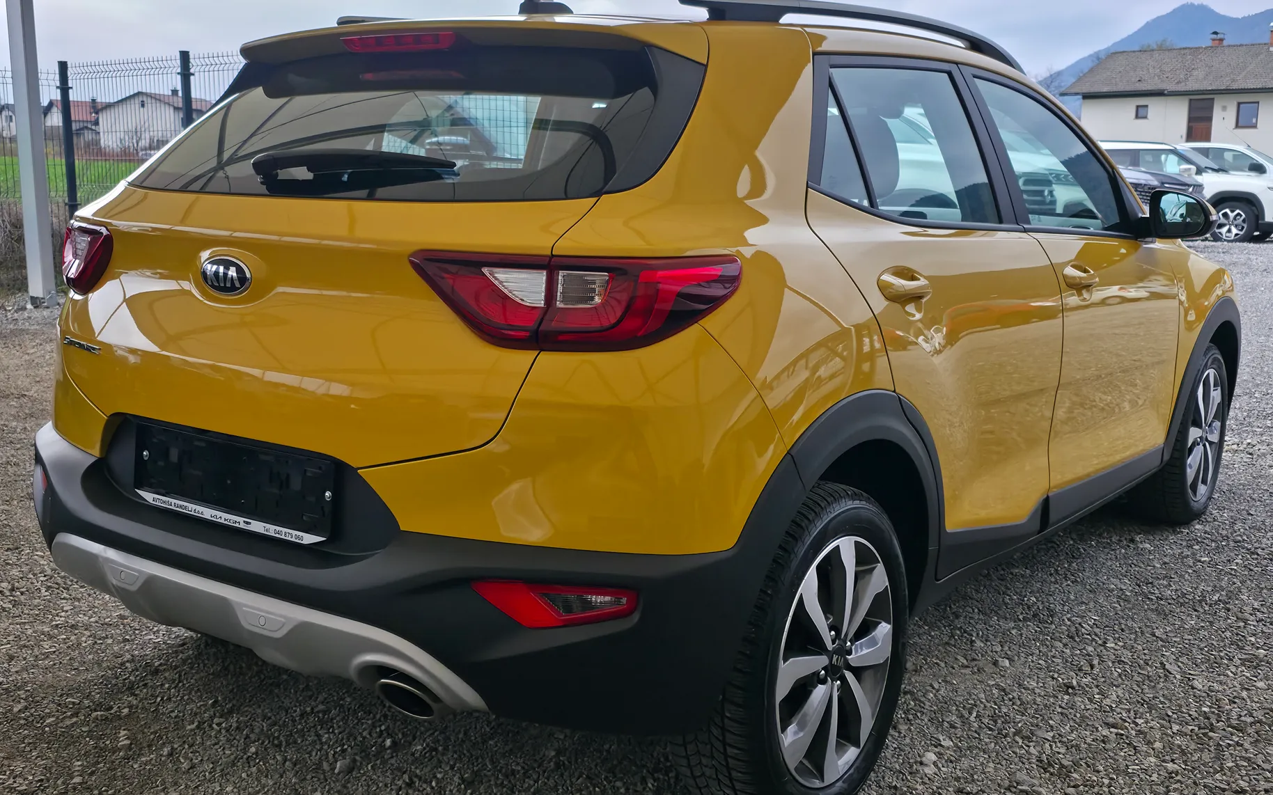Zunanja slika - KIA Stonic - 1.0 T-GDi 73.3 kW(100 KM) LX Urban DCT - 4
