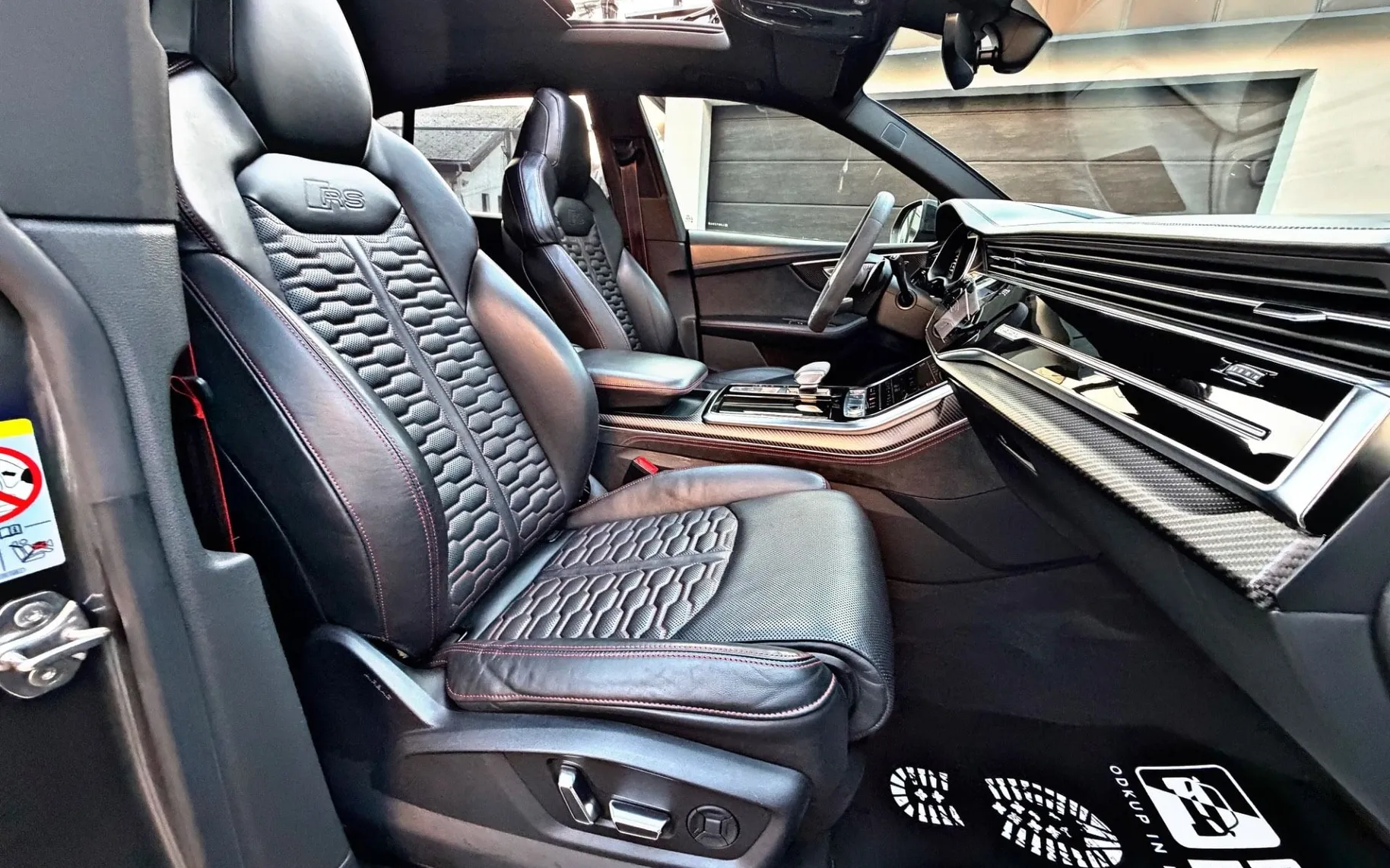 Notranja slika - Audi RS Q8 - QUATTRO•PANO•ACC•CERAMIC•ALU23•HEAD UP•ZRAČNO•SOFT - 12
