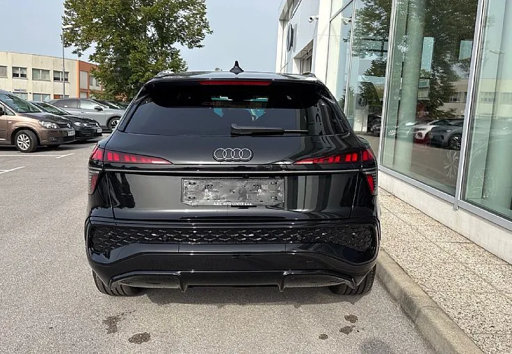 Zunanja slika - Audi Q3 - S-line TDI S tronic 35 - ZALOGA DOBAVA TAKOJ - 4