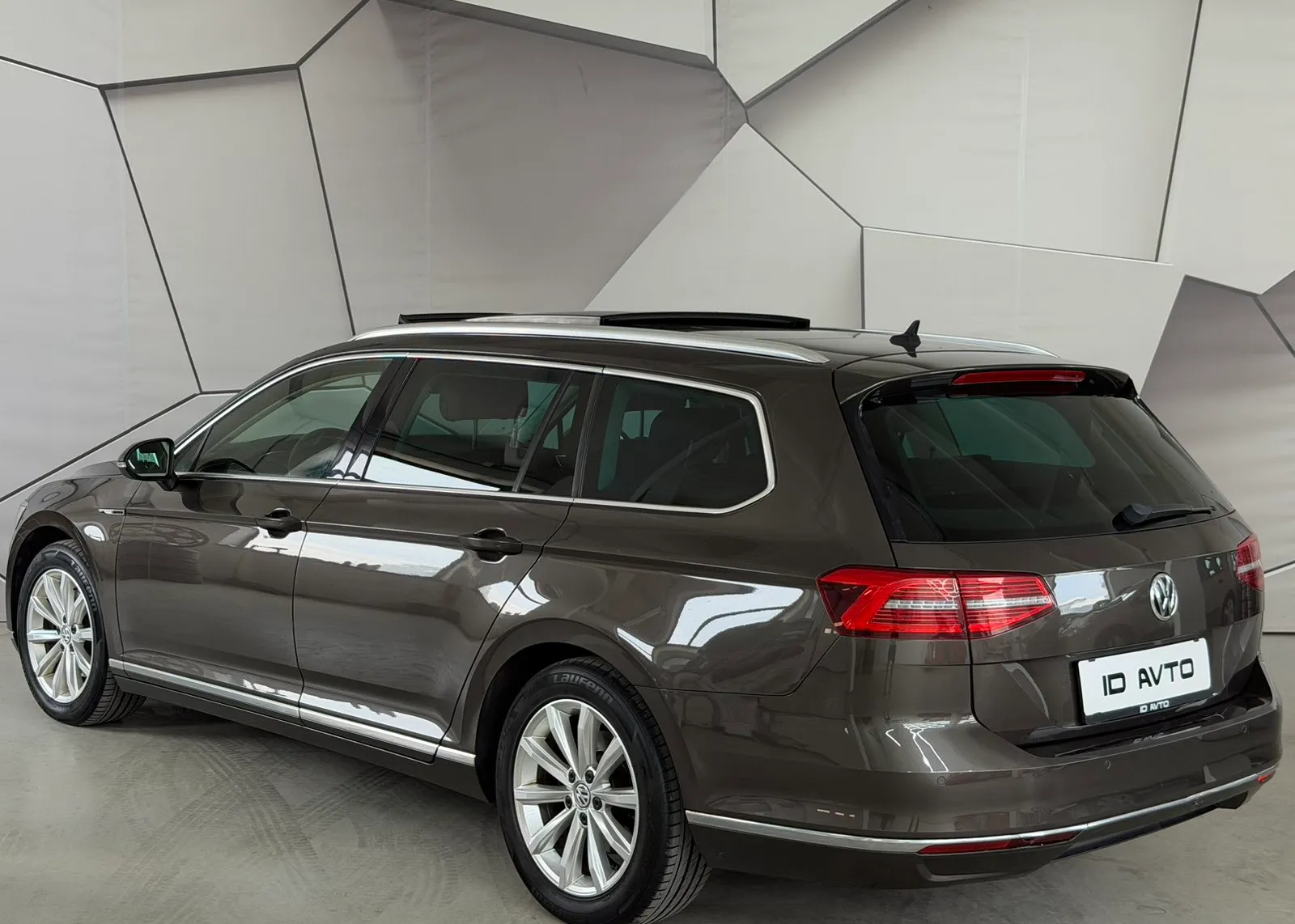 Zunanja slika - Volkswagen Passat - Variant 2,0 TDI BMT Highline DSG - 8