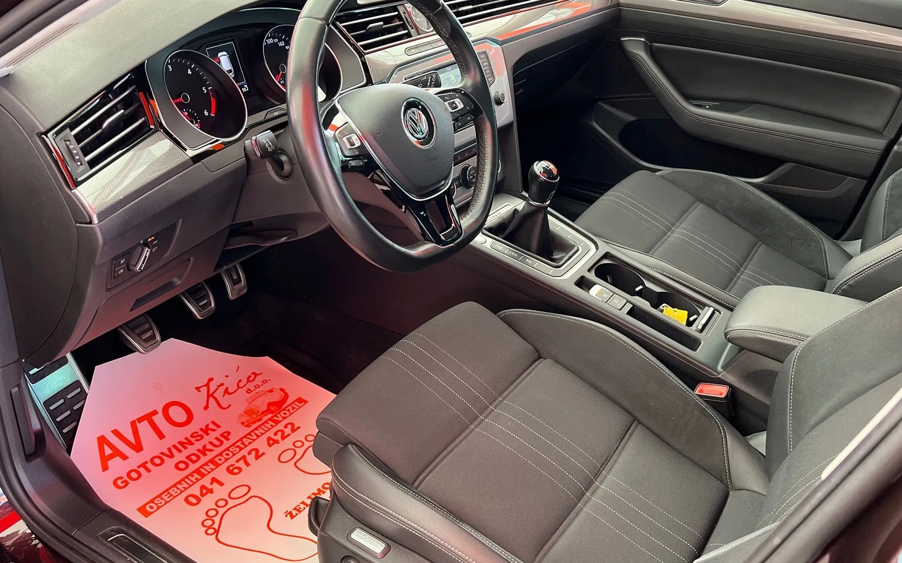 Notranja slika - VW Passat Alltrack - 2.0 TDI-4MOTION-ALLTRACK-BI-XENON-LED-SLO-NAVI-PDC - 9