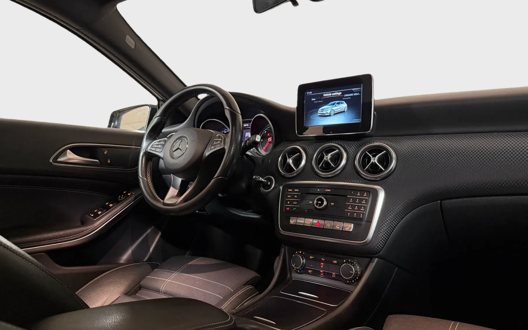 Zunanja slika - Mercedes-Benz A-Razred - A 220 d 4MATIC Avt. - 8