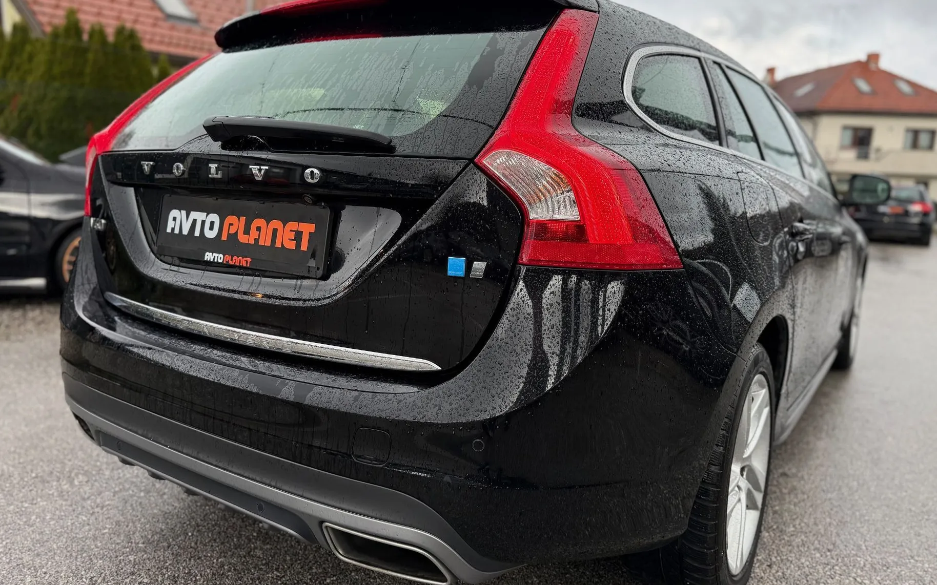 Zunanja slika - Volvo V60 - 2.4 D6 TwinEngine AWD HYBRID POLSTAR AUT. XENON - 11