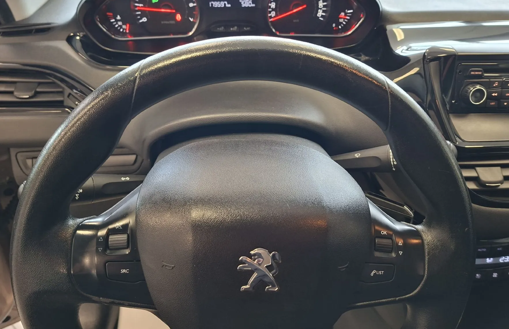 Zunanja slika - Peugeot 208 - ACTIVE 1.4-HITRI KREDIT-ODLIČEN- - 16
