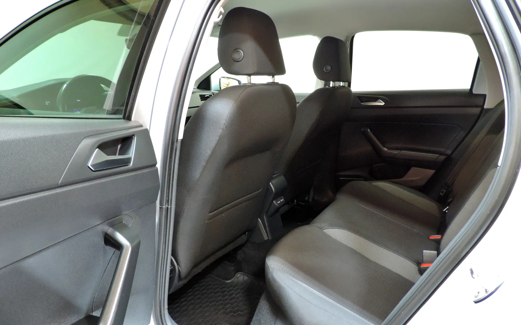 Zunanja slika - Volkswagen Polo - 1.0 TSI Life KAMERA-ACC-GRETJE SEDEŽEV - 10