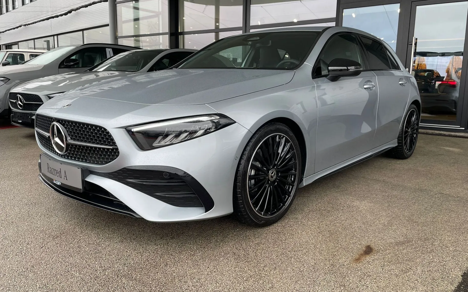 Zunanja slika - Mercedes-Benz A-Razred - A 180 AMG Edition - 1