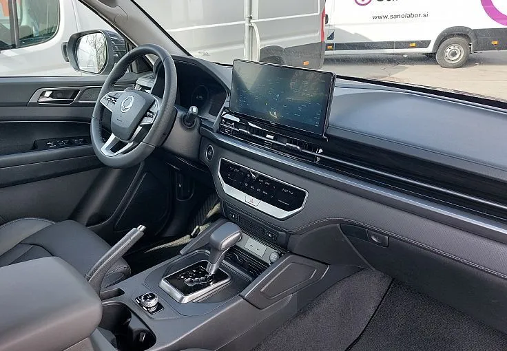 Zunanja slika - KG Mobility Musso - 2.2 XDi ULTIMATE 4x4 A T VEČ BARV - 10