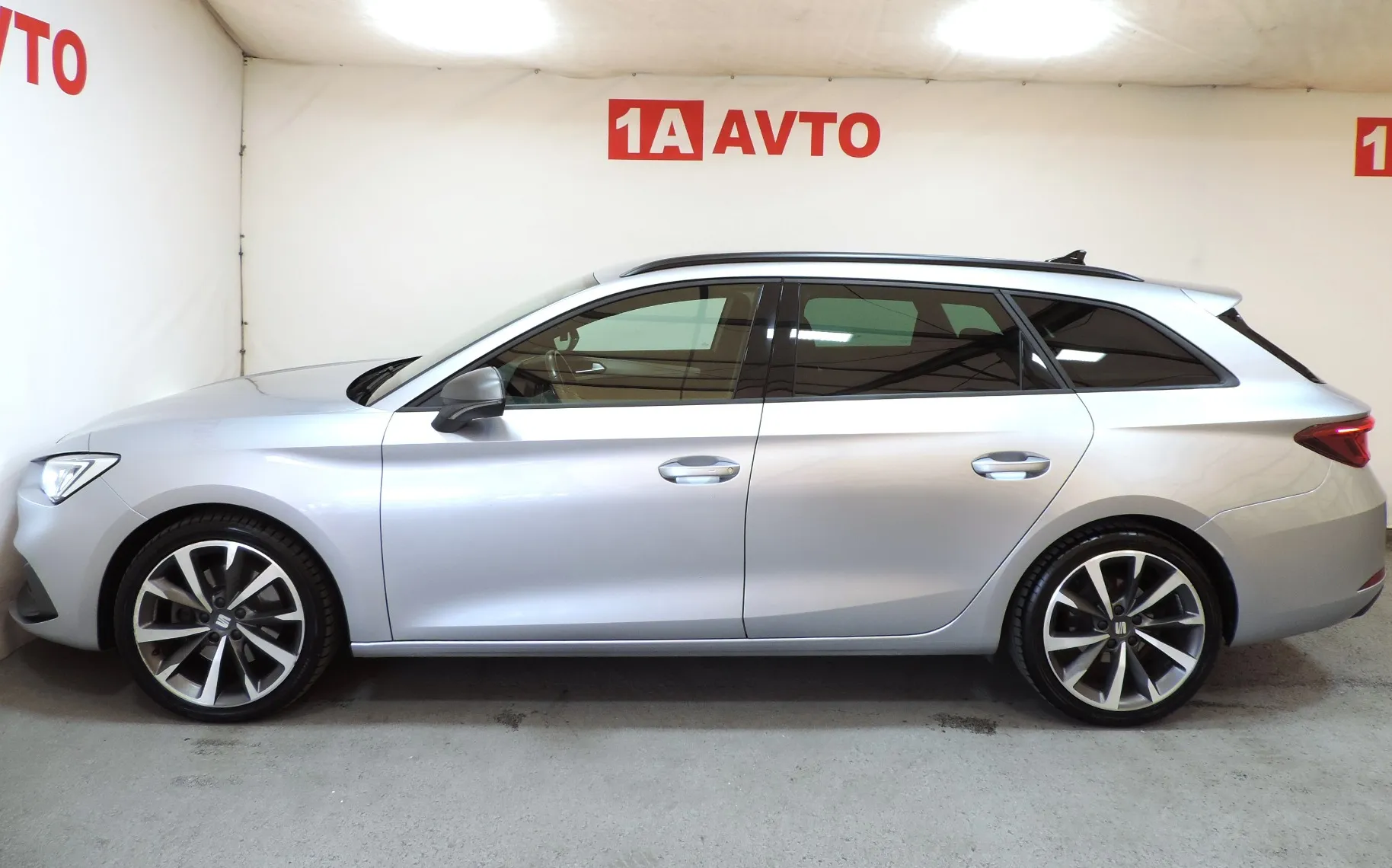Zunanja slika - Seat Leon - ST 2.0 TDI FR DSG ACC-LED-MRTVI KOTI-MEMORY - 12