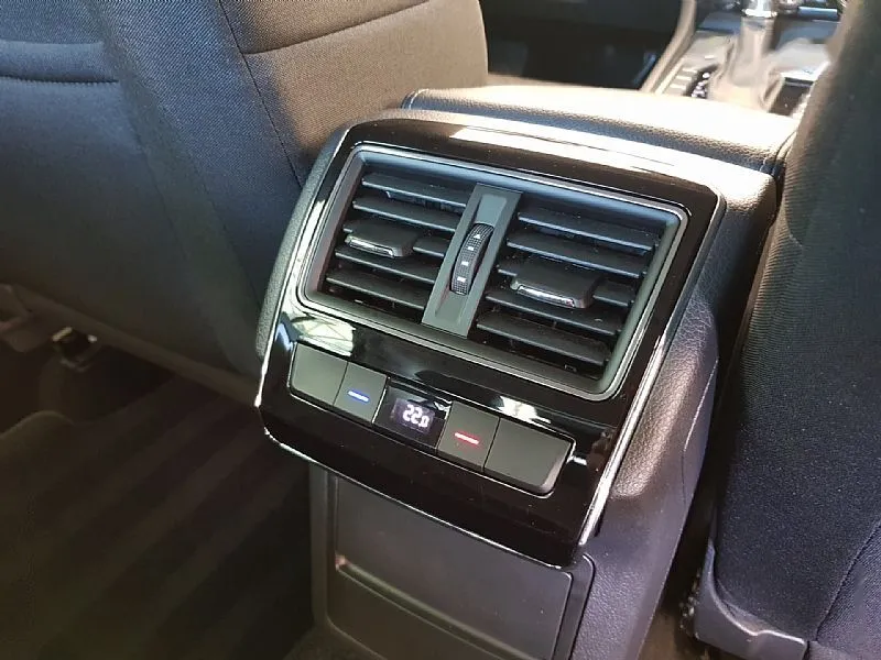 Zunanja slika - Škoda Superb - 2.0 TDI DSG ACC VIRTUAL LED KAMERA GR.SED PRIKLOP - 13