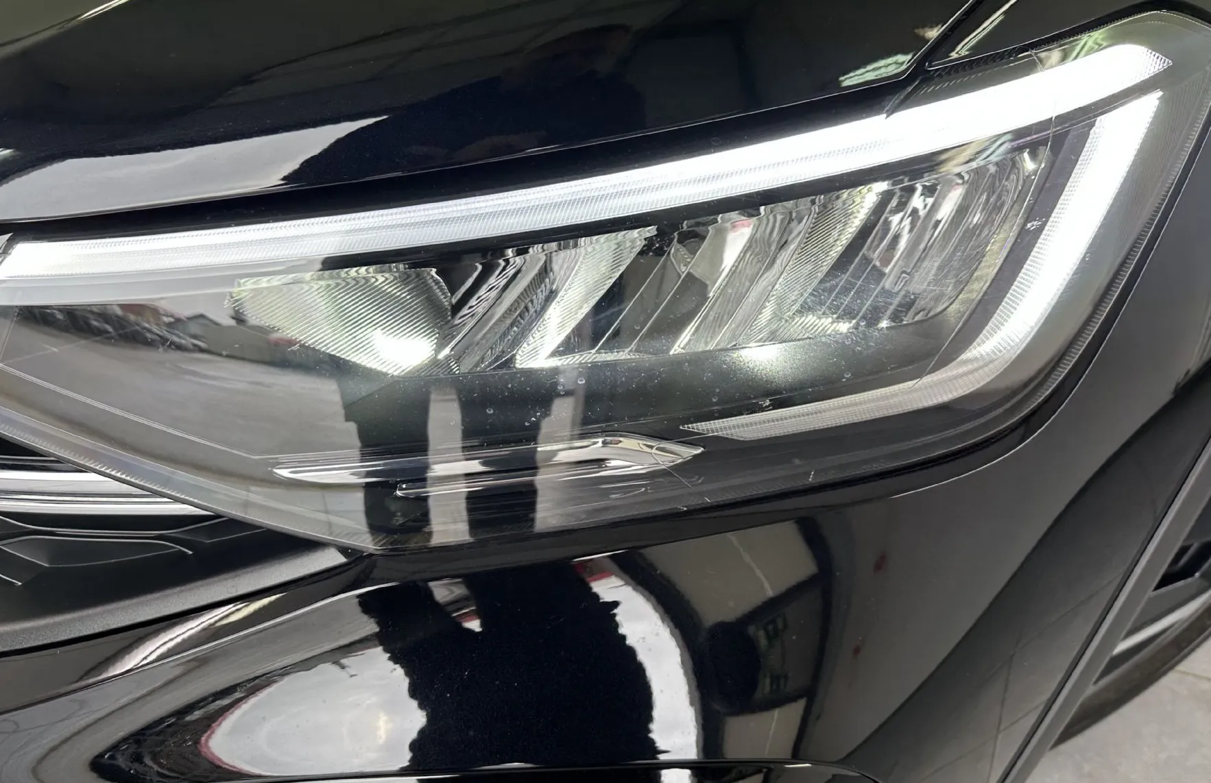 Zunanja slika - Volkswagen Taigo - 1.0 TSI R-Line 85.PANORAMA.LED.2025.SAMO 22.000 KM - 4