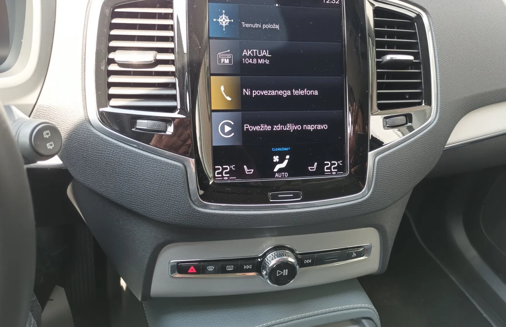 Zunanja slika - Volvo XC90 - B5D AWD Momentum Avt. - 10