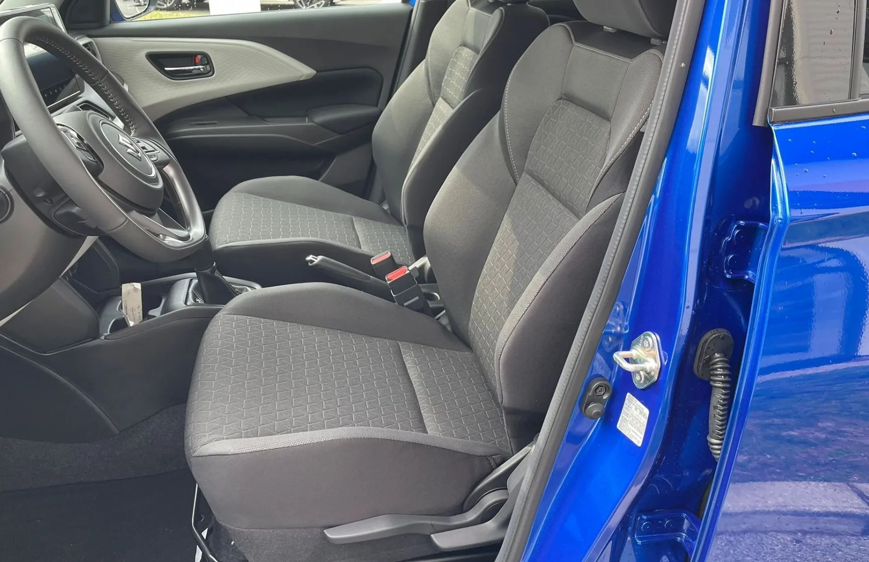 Zunanja slika - Suzuki Swift - 1.2 ALLGRIP HIBRID PREMIUM - 8