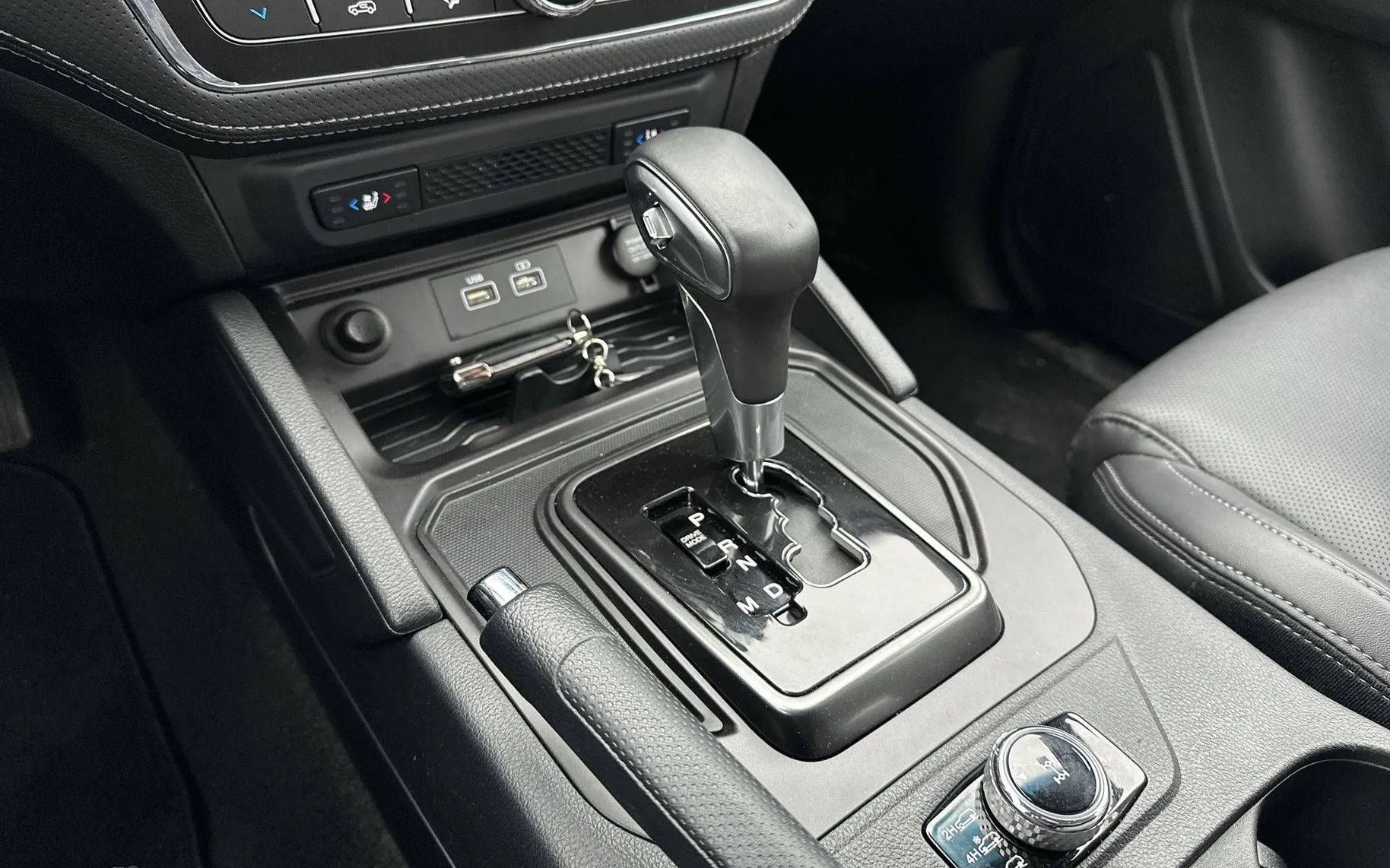 Notranja slika - SsangYong Musso - Grand 2.2 XDi Ultimate 4WD AT... - 19