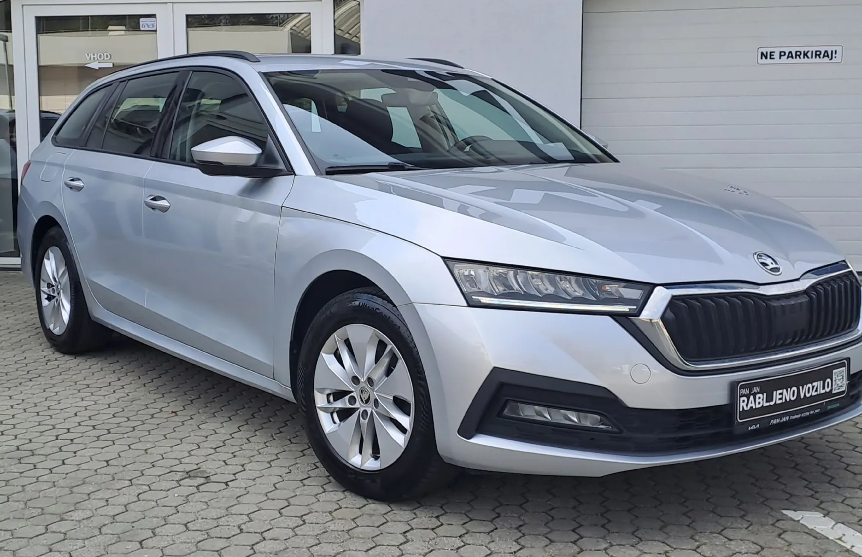 Zunanja slika - Škoda Octavia - Combi 2.0 TDI 4x4 Ambition DSG - 2