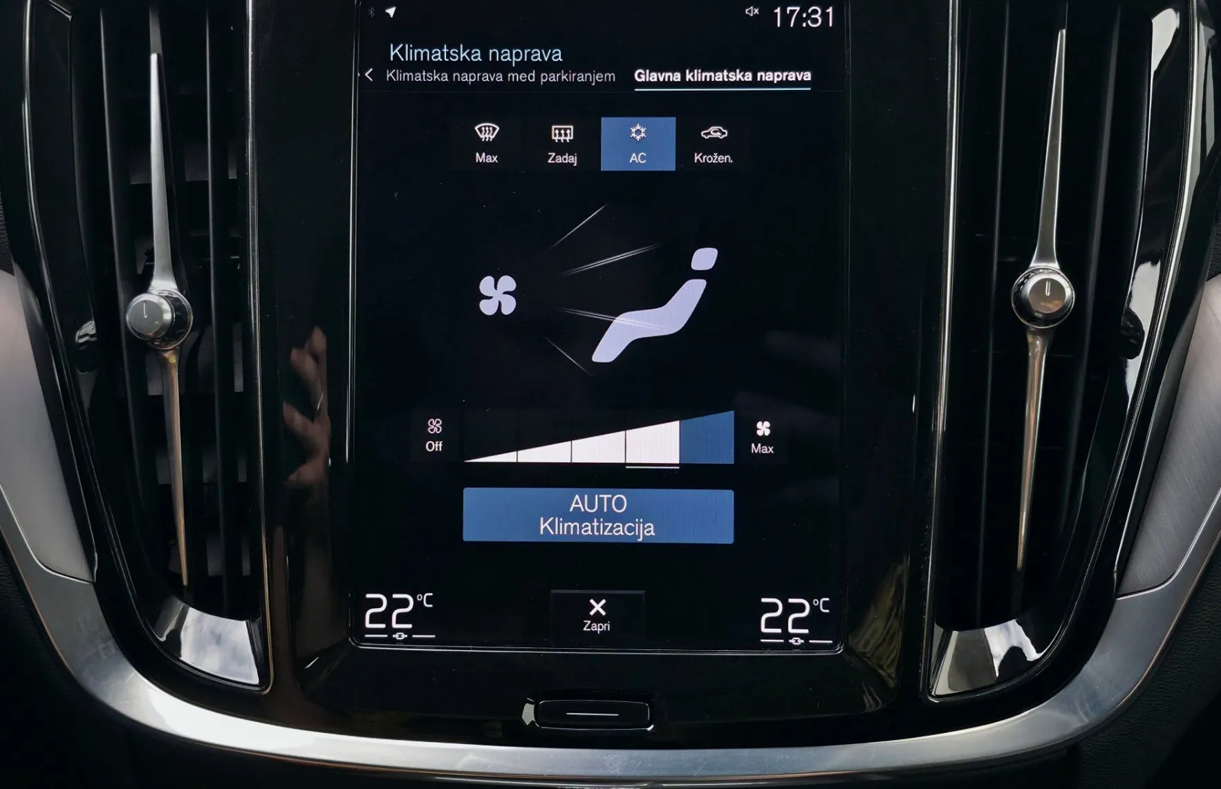 Zunanja slika - Volvo V60 - D3 Momentum FULLED•TEMP•VIRTUAL•KAMERA•2X-PDC•16C• - 14