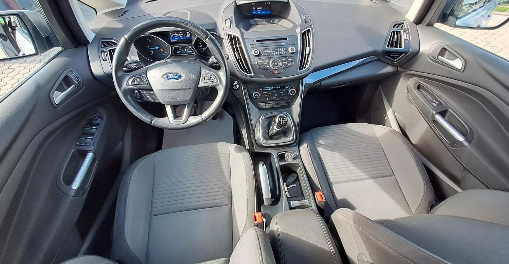 Zunanja slika - Ford Grand C-Max - 1.5 TDCi Style - 10