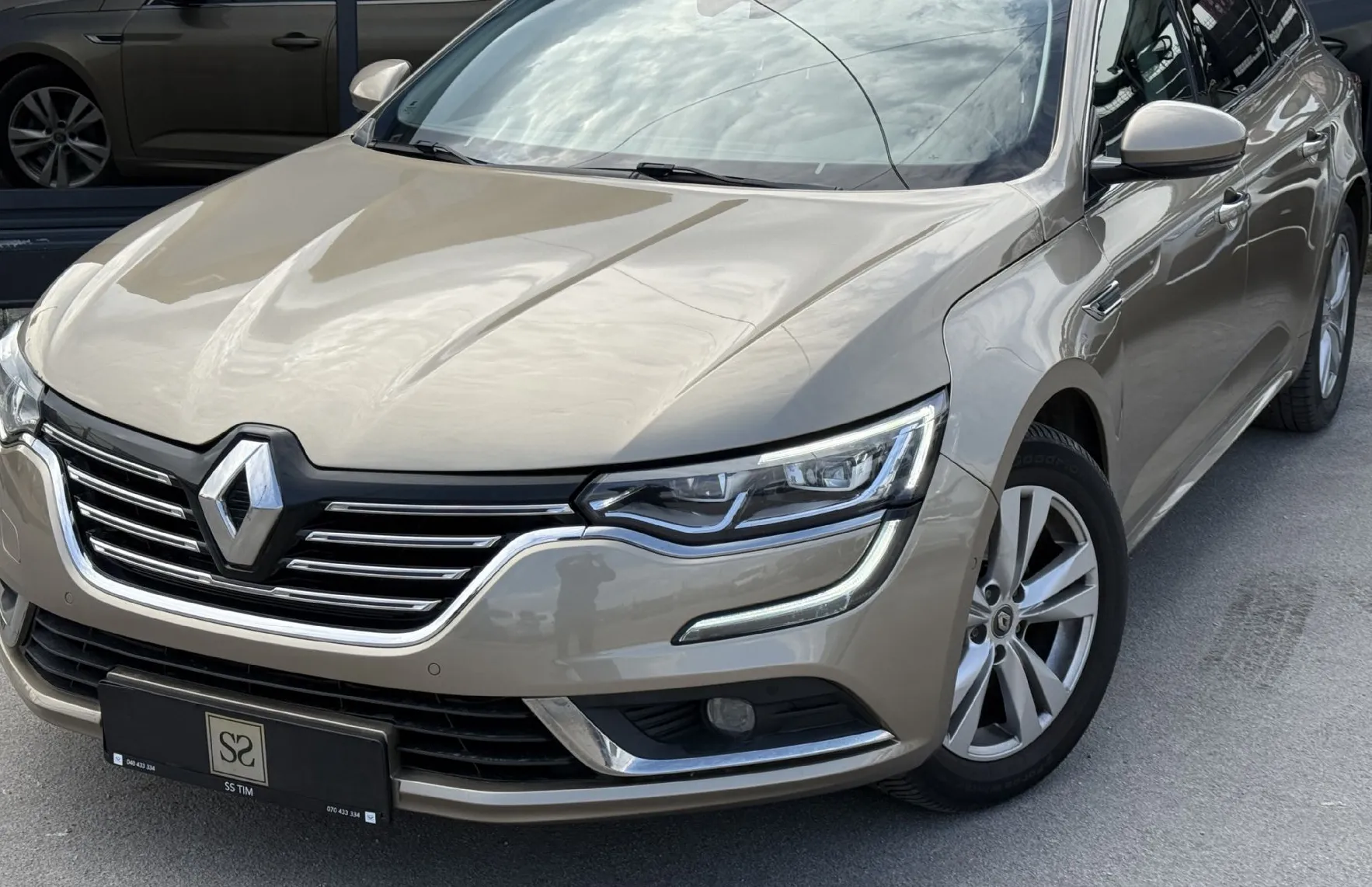 Zunanja slika - Renault Talisman - dCi 110 FullLED-Masaža-NAVI-Kamera-BOSE-Ambient-BE - 1