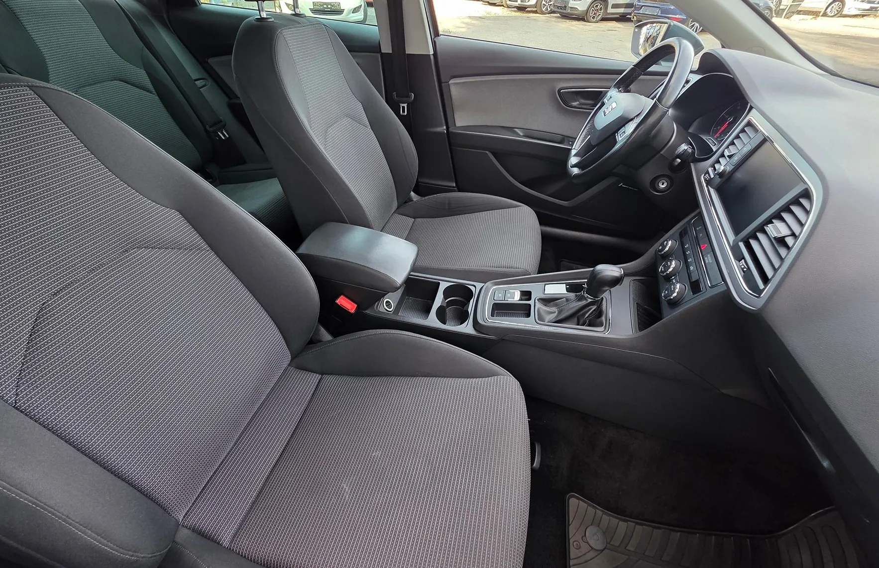 Zunanja slika - Seat Leon - ST 1.6 TDI STYLE DSG LED-KAMERA-SEAT SOUND-NAVI - 12