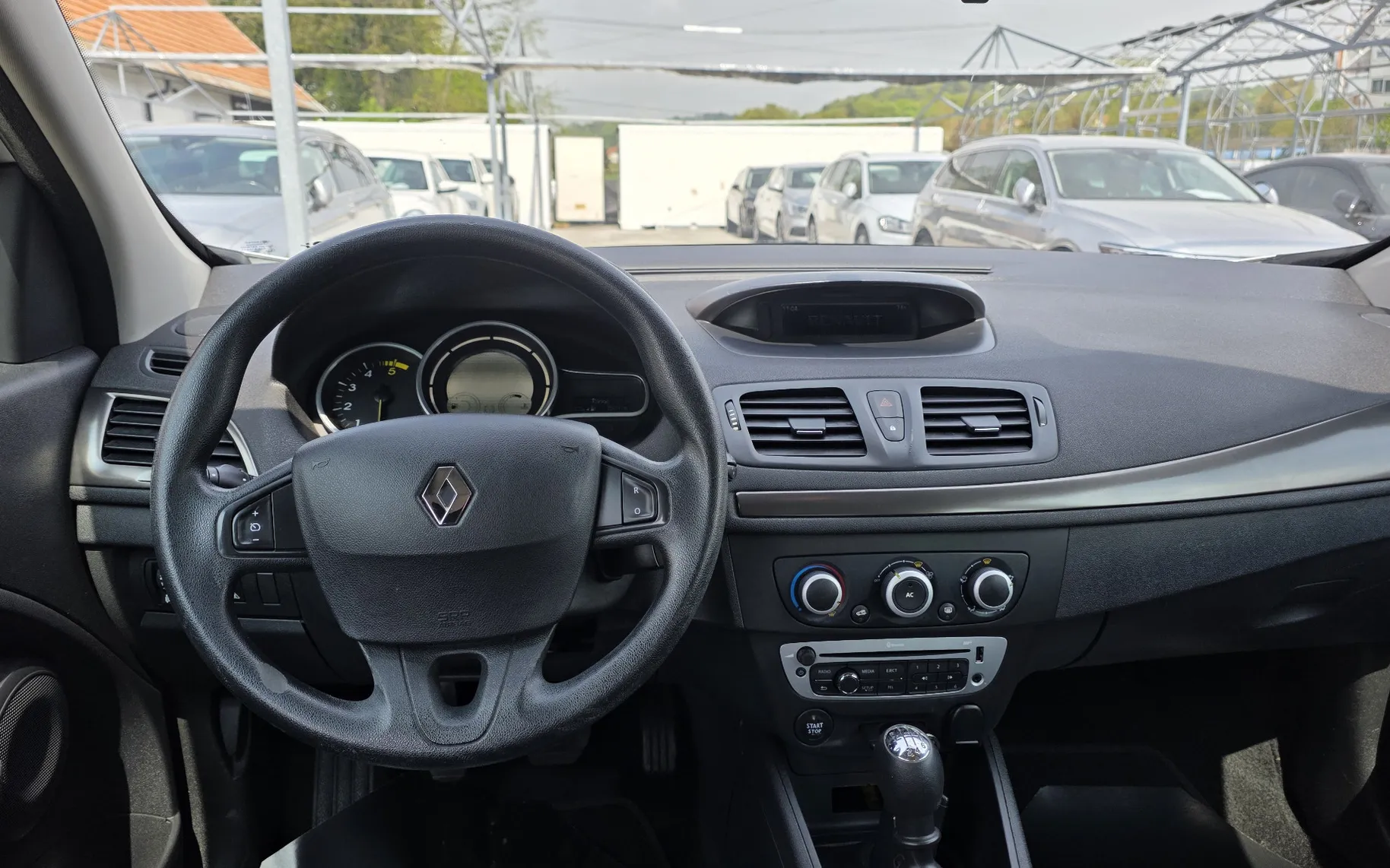 Zunanja slika - Renault Megane - Mégane Coupé 1,5 dCi 95 TEMP KLIMA KLJUKA - 9