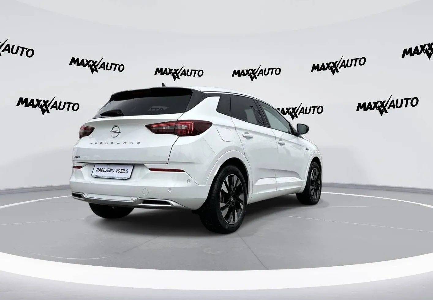 Zunanja slika - Opel Grandland X - 1.5 D AUT ULTIMATE ACC MRTVI KOT GRETJE SED+VOLAN - 4