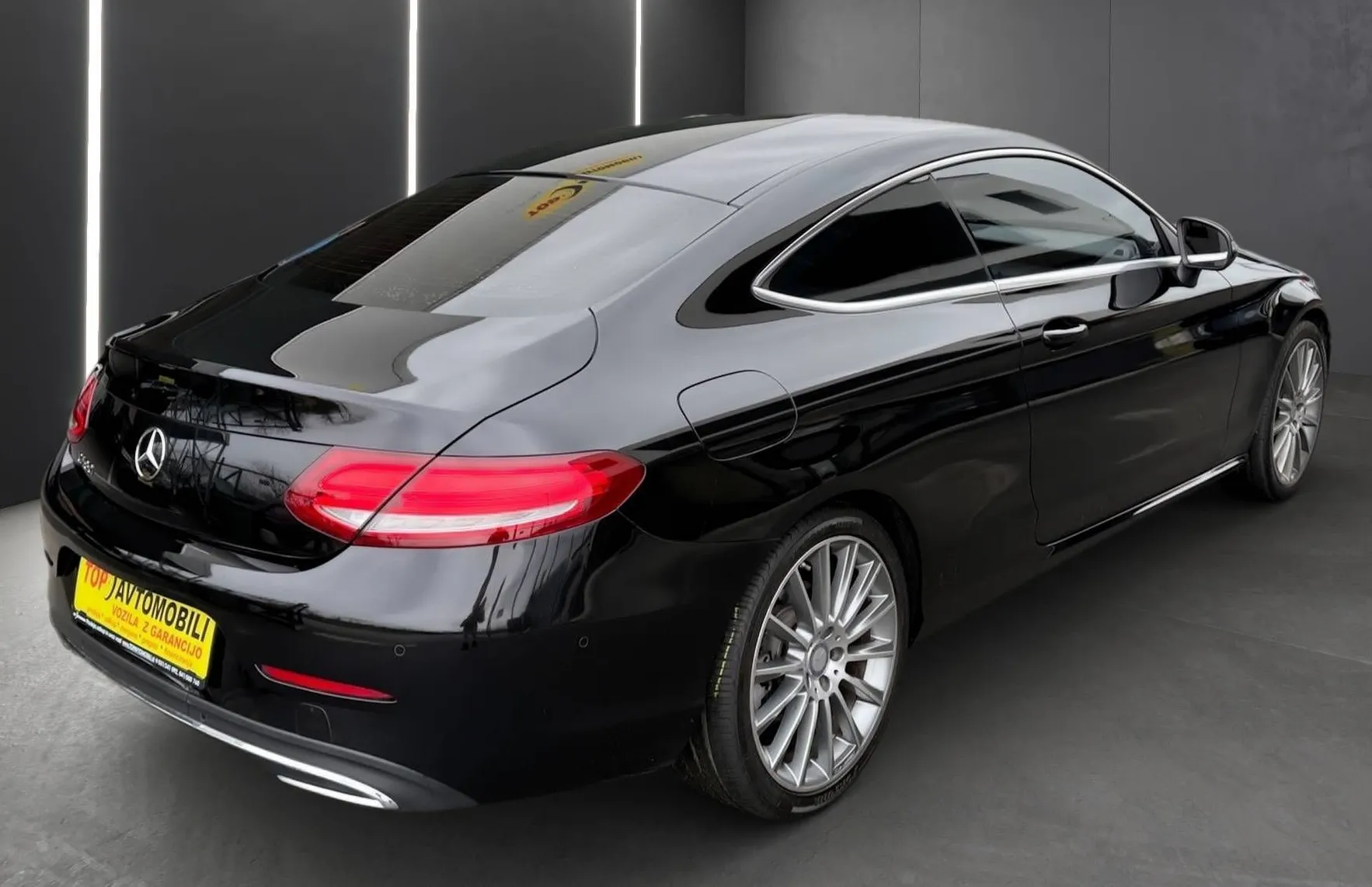 Zunanja slika - Mercedes-Benz C-Razred - C 180 COUPE 19 COL AMG FULL LED NAVI PDC TEMPOMA.. - 6
