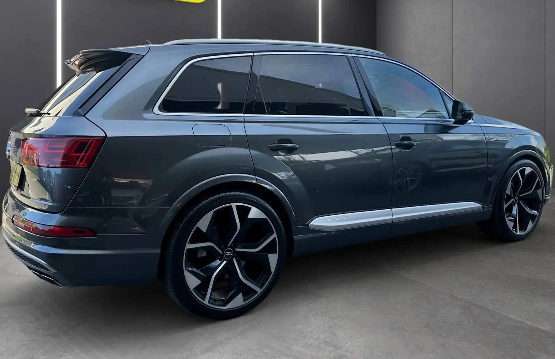 Zunanja slika - Audi SQ7 - 4.0 TDI Q. MATRIX PANO USNJE ZASLONI ZRAČNO KAME.. - 9