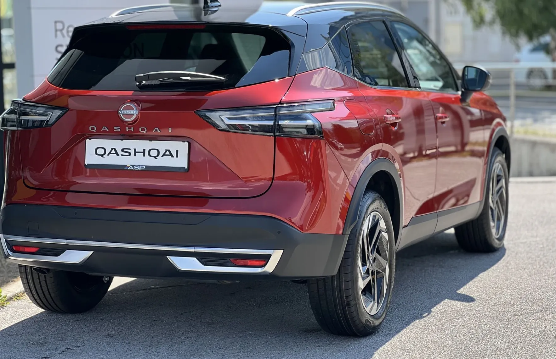 Zunanja slika - Nissan Qashqai - 1.3 DIG-T MHEV N-Connecta X-Tronic - 2