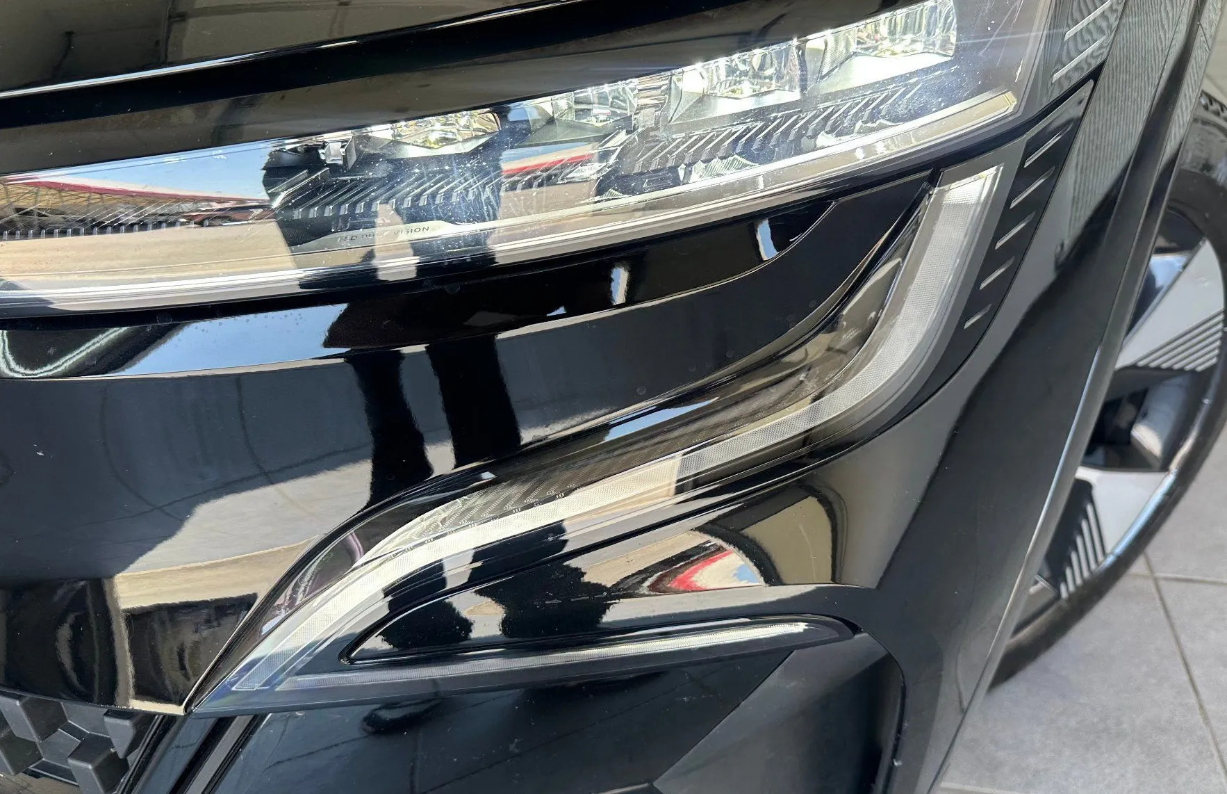 Zunanja slika - Renault Megane E-tech - Berline equilibre EV60 220ch optimum charge.KAMERA - 15