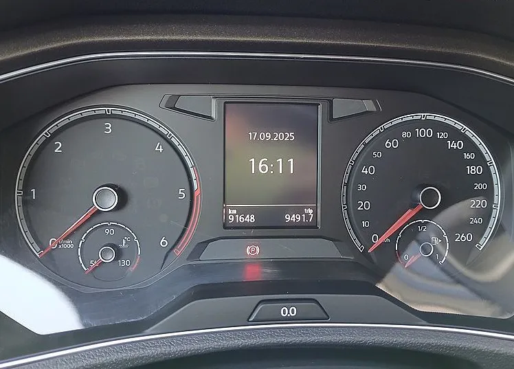 Zunanja slika - VW T-Roc - 1.6 TDI Style 85  115  SLOVENSKI super avto - 9