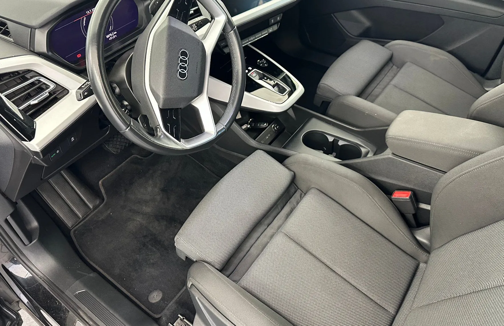 Zunanja slika - Audi Q4 - e-tron  45 e-tron quattro.NEMŠKI+4ALU.KAMERA.LED.NAVI - 18