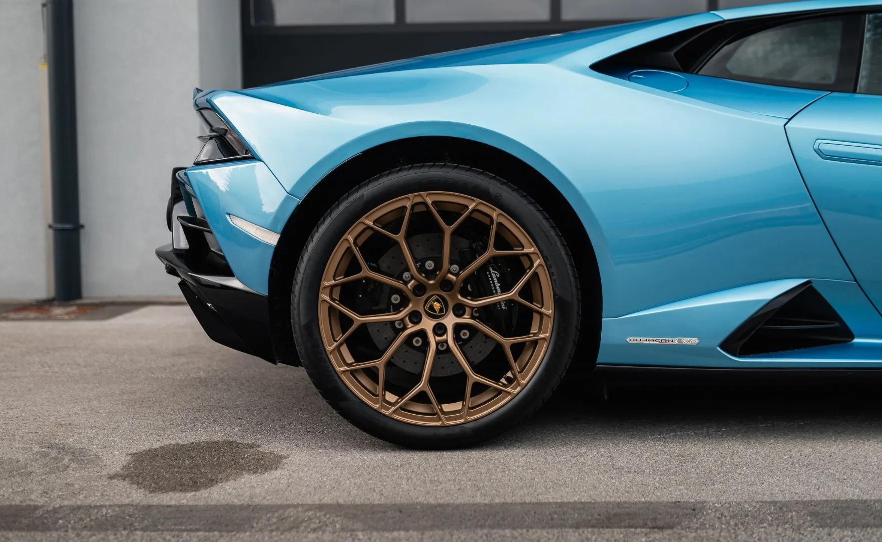 Zunanja slika - Lamborghini Huracan - EVO AWD AZZURO TERZO - 9