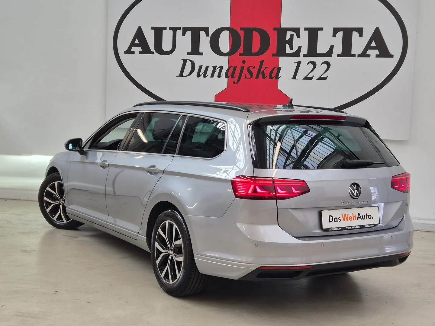Zunanja slika - VW Passat - Variant Business 2.0 TDI DSG - 4
