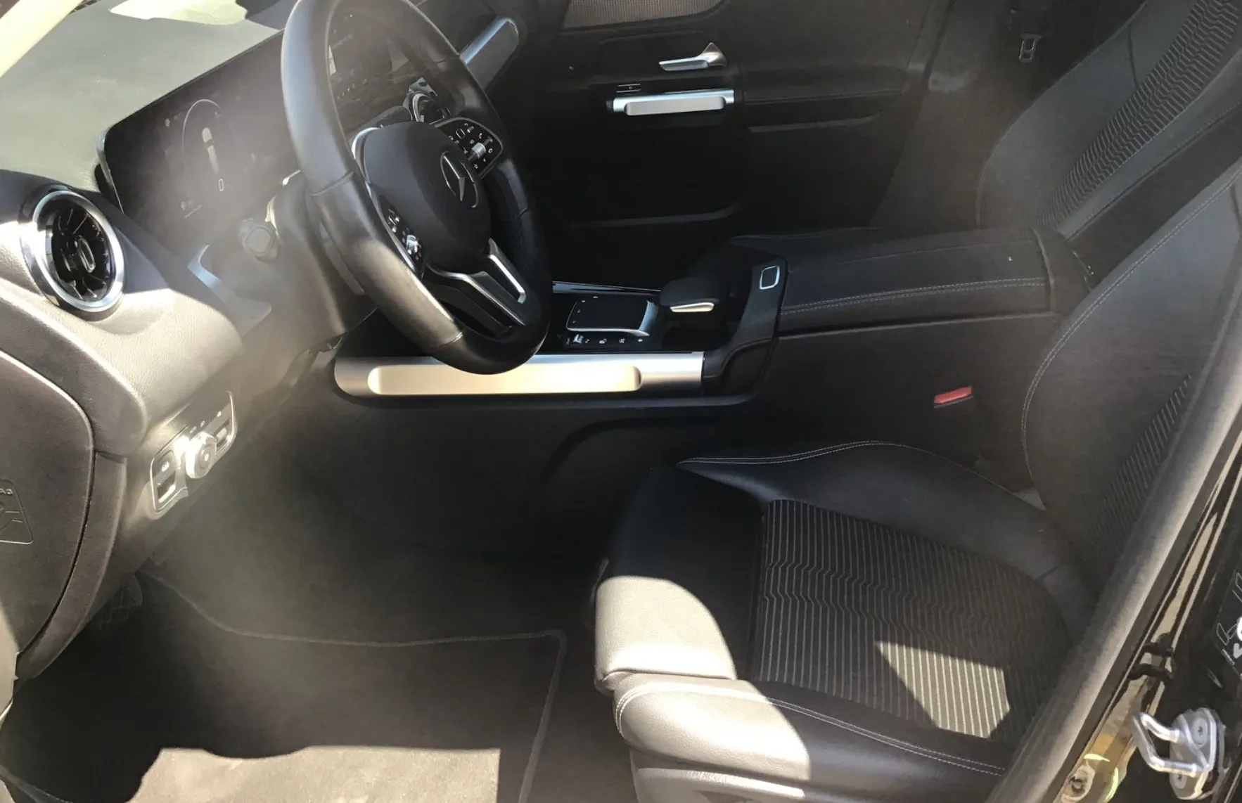 Zunanja slika - Mercedes-Benz GLB-Razred - GLB 200 d 4MATIC  Avt. - 9