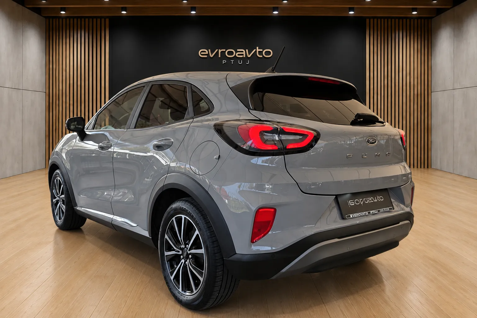Notranja slika - Ford Puma - 1.0 EcoBoost Titanium-1.Lastnica-SLO-Zim.gume - 8